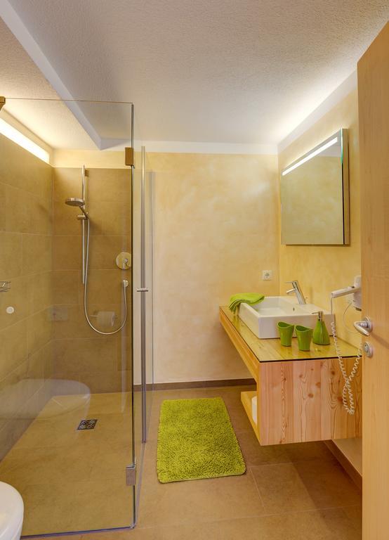 Hotel Zum See مارتيلو الغرفة الصورة